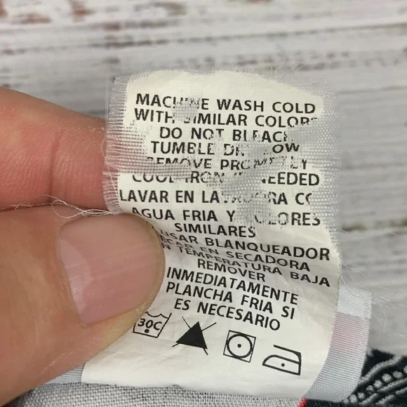 Santa Claus scrub top 
size M - Picture 5 of 7